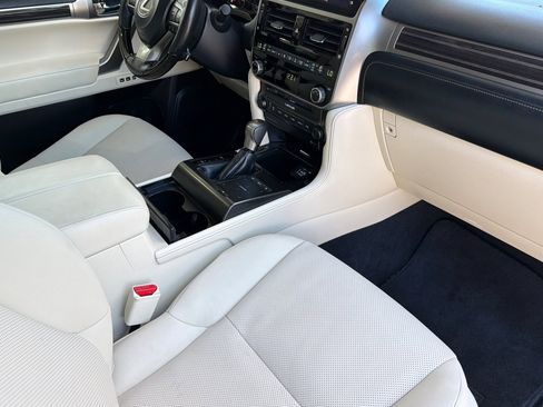Certified 2023 Lexus GX 460 Premium w/ Premium Package AWD/4WD image 19