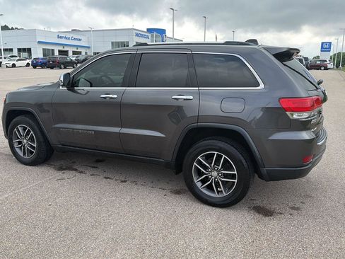 Used 2018 Jeep Grand Cherokee Limited AWD/4WD image 4