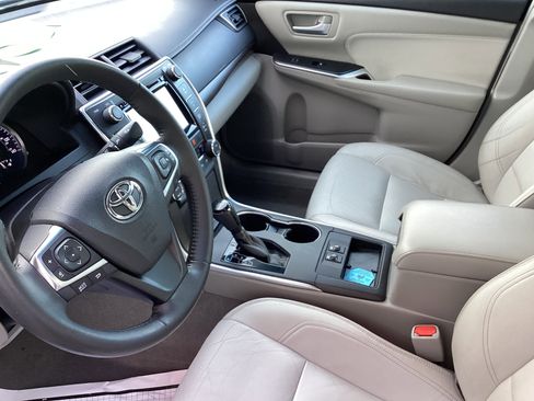 Certified 2016 Toyota Camry XLE image 21