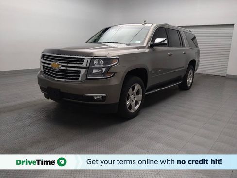 Used 2017 Chevrolet Suburban Premier RWD image 1