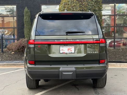 Used 2024 Lexus GX 550 w/ Accessory Package (Z1) image 16