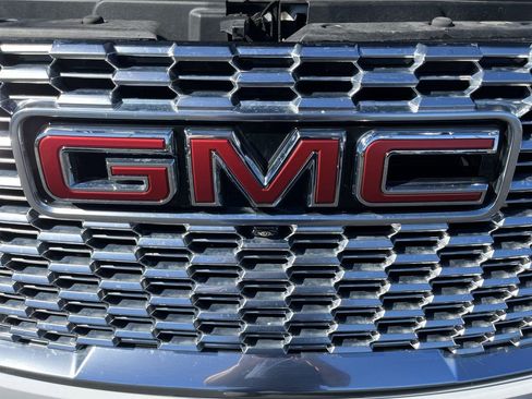 Certified 2024 GMC Yukon Denali image 32