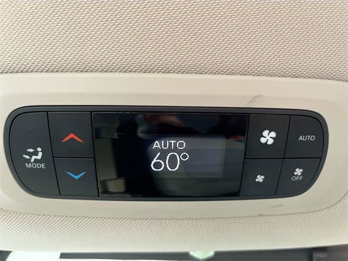 Used 2019 Chrysler Pacifica Touring-L Plus w/ Tire & Wheel Group image 26