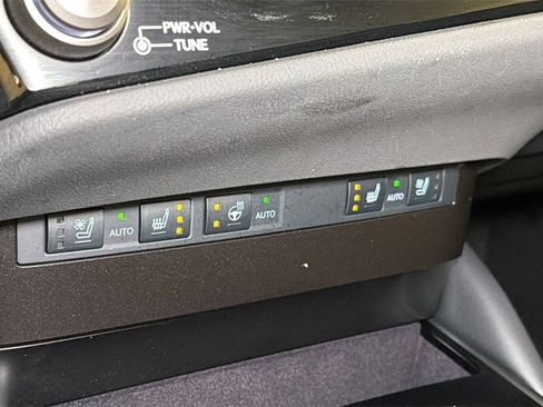 Certified 2023 Lexus ES 250 w/ Premium Package image 28