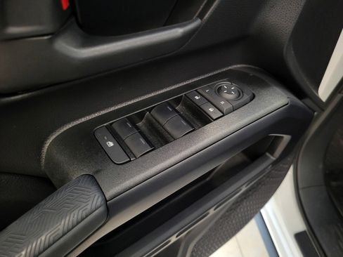 Used 2025 Toyota 4Runner SR5 AWD/4WD image 17