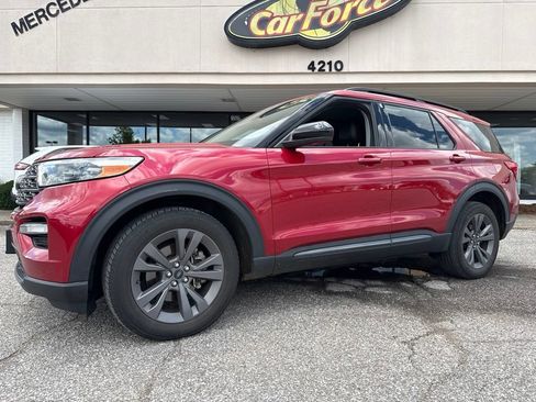 Used 2023 Ford Explorer XLT w/ Equipment Group 202A AWD/4WD image 20