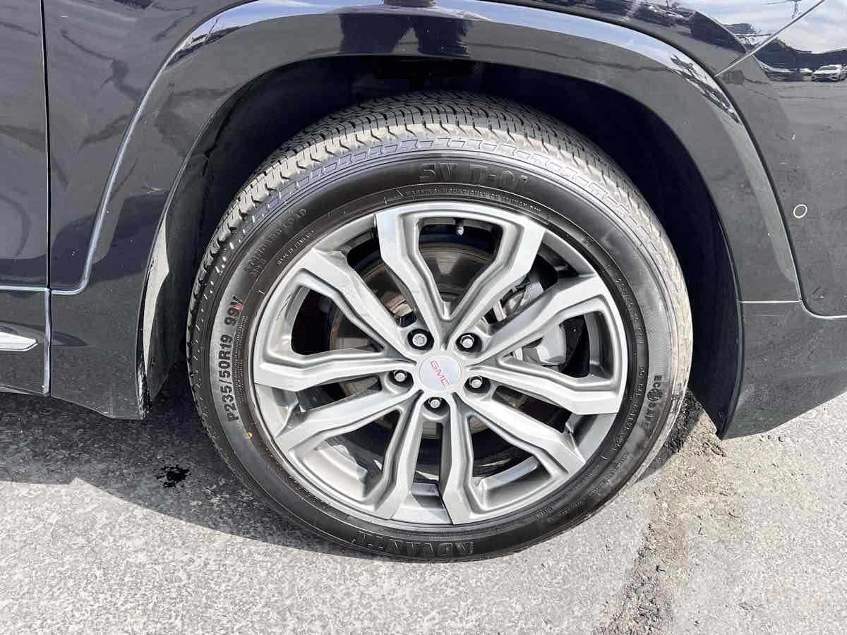 Used 2020 GMC Terrain Denali w/ GMC Pro Grade Package AWD/4WD image 8