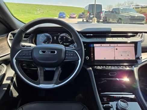 New 2026 Jeep Grand Cherokee L Limited AWD/4WD image 16