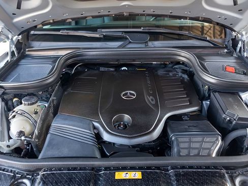 Used 2024 Mercedes-Benz GLE 450 4MATIC w/ AMG Line Exterior image 79
