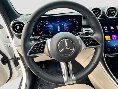 Used 2025 Mercedes-Benz GLC 300 4MATIC image 14