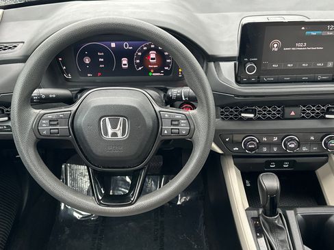 Used 2023 Honda Accord EX image 14