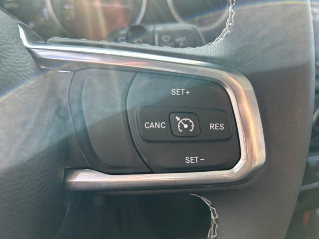 Used 2023 Jeep Wrangler Unlimited Sahara w/ Cold Weather Group AWD/4WD image 23