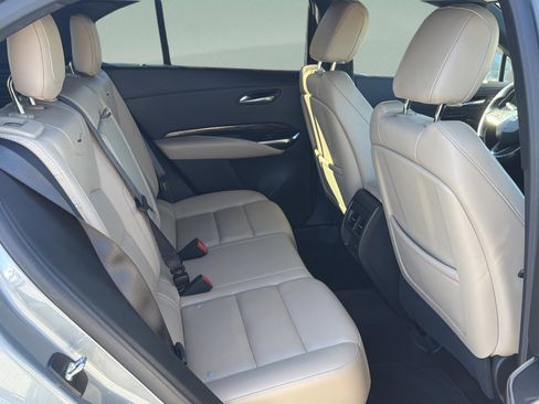 Used 2024 Cadillac XT4 Premium Luxury image 28