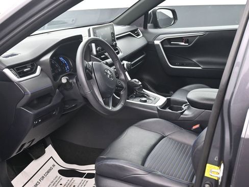 Used 2019 Toyota RAV4 XSE w/ Carpet Mat Package AWD/4WD image 10
