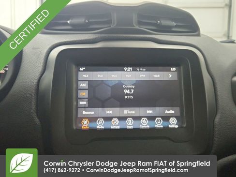 Used 2019 Jeep Renegade Altitude w/ Quick Order Package 2XM FWD image 23