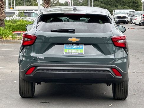 New 2026 Chevrolet Trax LS w/ LS Convenience Package image 4