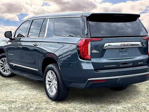 Used 2021 GMC Yukon XL SLT image 4