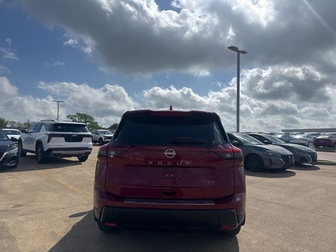 Certified 2024 Nissan Rogue SV image 18