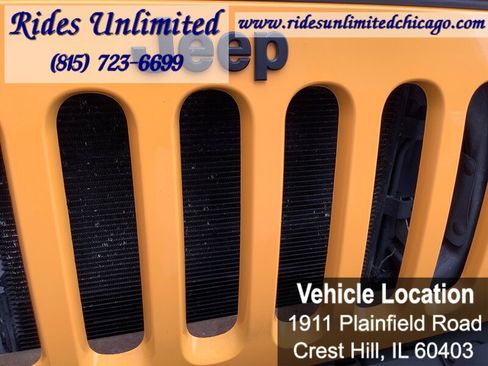 Used 2013 Jeep Wrangler Unlimited Sahara w/ Dual Top Group AWD/4WD image 32