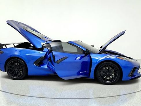 Used 2023 Chevrolet Corvette Stingray Premium Cpe w/ Z51 Performance Package RWD image 20