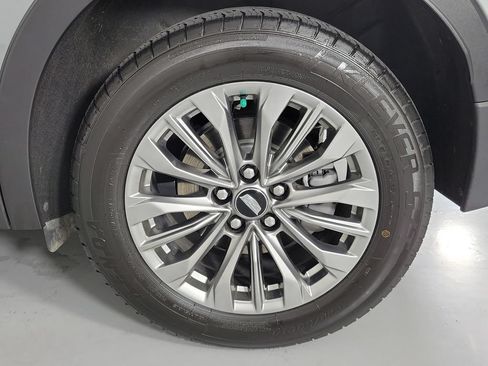 Certified 2025 Cadillac XT4 Premium Luxury FWD image 10