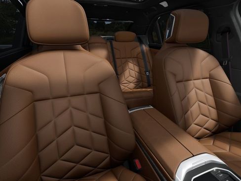 New 2026 BMW 760i xDrive w/ Executive Package image 11