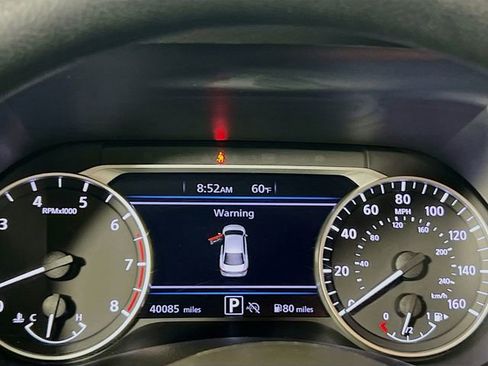 Used 2024 Nissan Sentra SV image 11