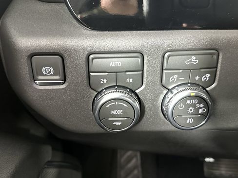 Used 2026 GMC Sierra 1500 Elevation AWD/4WD image 19
