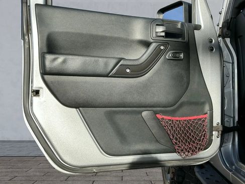 Used 2018 Jeep Wrangler Rubicon image 8