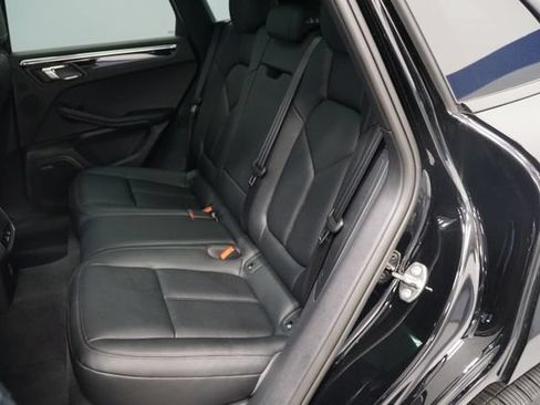 Certified 2026 Porsche Macan AWD/4WD image 25