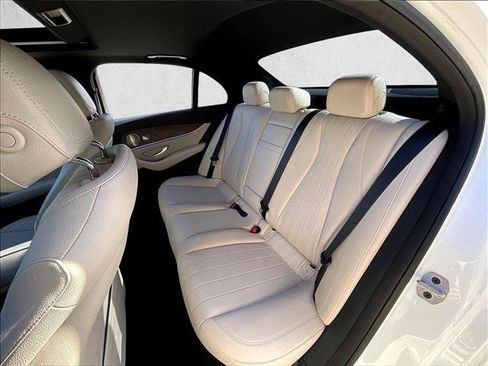 Used 2022 Mercedes-Benz E 350 Sedan image 27