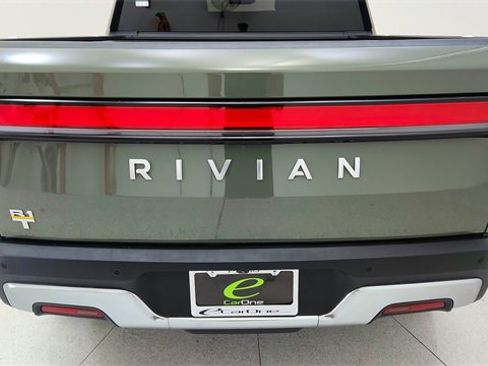 Used 2022 Rivian R1T Launch Edition image 11