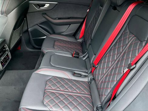 New 2026 Audi SQ8 Prestige image 19