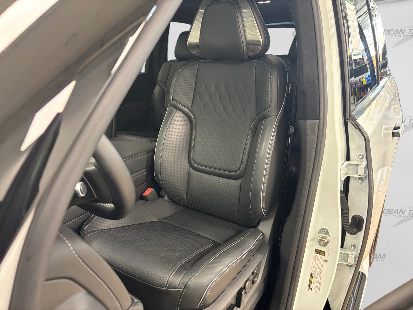 Used 2026 INFINITI QX80 Autograph w/ Premium Cargo Package AWD/4WD image 42