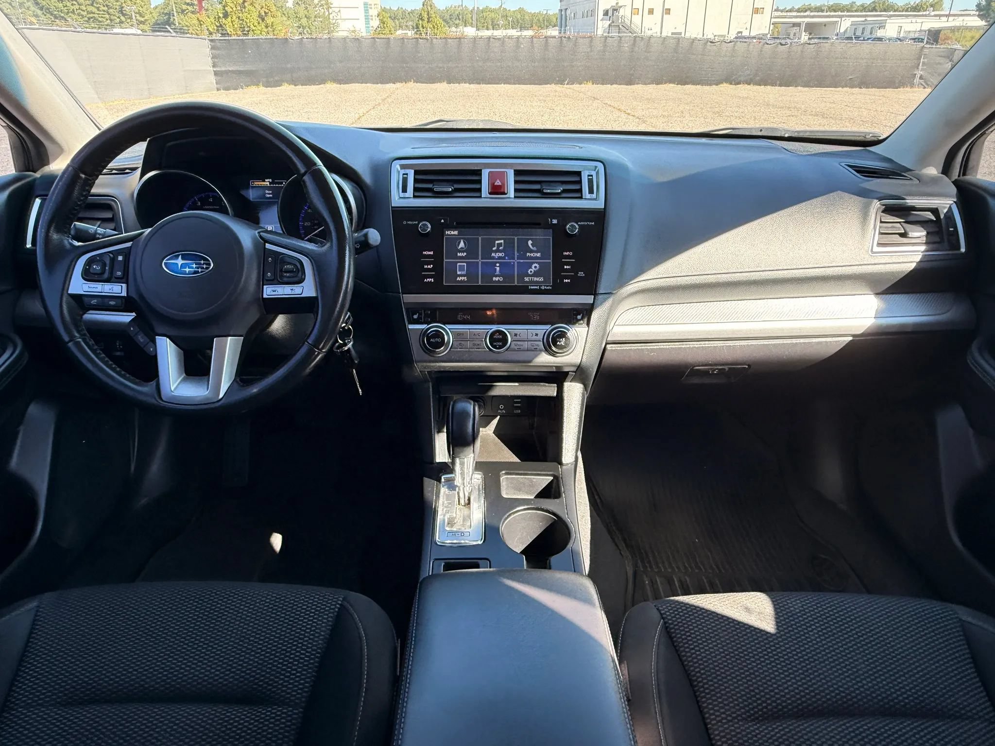 Used 2017 Subaru Outback 2.5i Premium AWD/4WD image 3