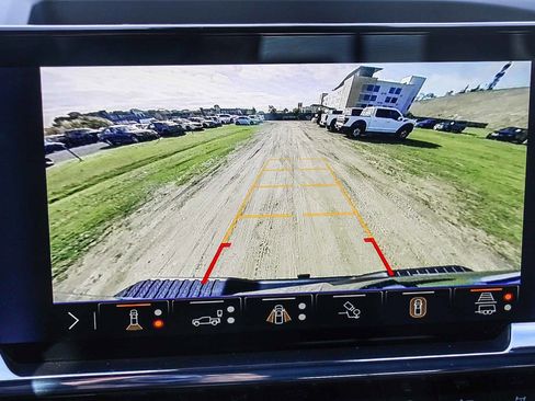 Used 2024 Chevrolet Silverado 2500 ZR2 w/ Technology Package image 22