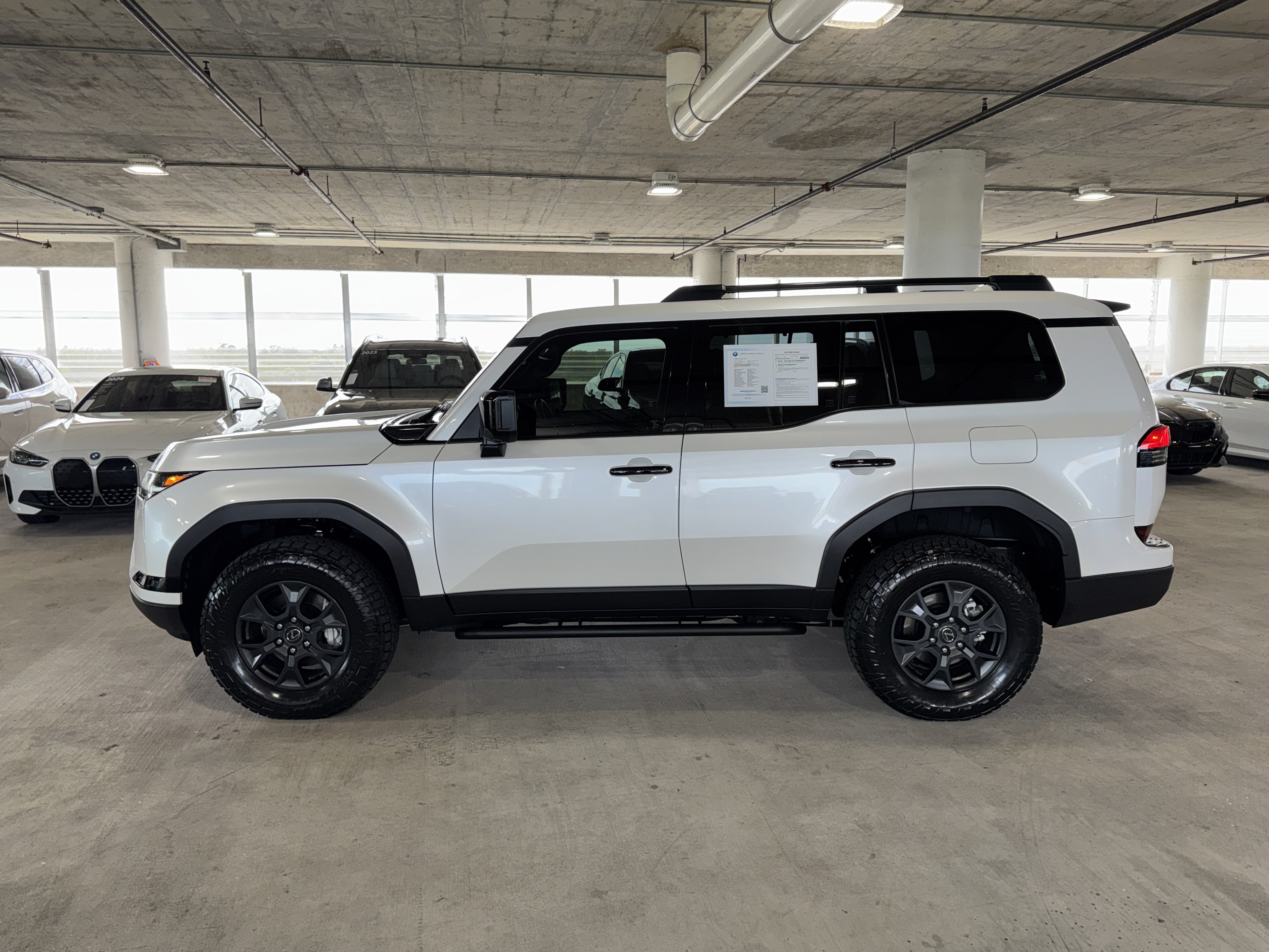 Used 2024 Lexus GX 550 AWD/4WD image 5
