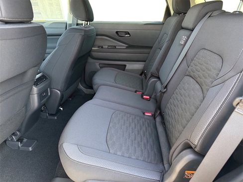 New 2025 Nissan Pathfinder SV image 14
