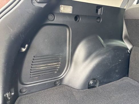 Used 2013 Toyota RAV4 XLE image 38