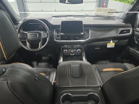 Certified 2024 GMC Yukon AT4 w/ AT4 Premium Package AWD/4WD image 10