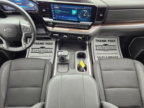 Used 2025 Chevrolet Silverado 1500 LT Trail Boss image 17