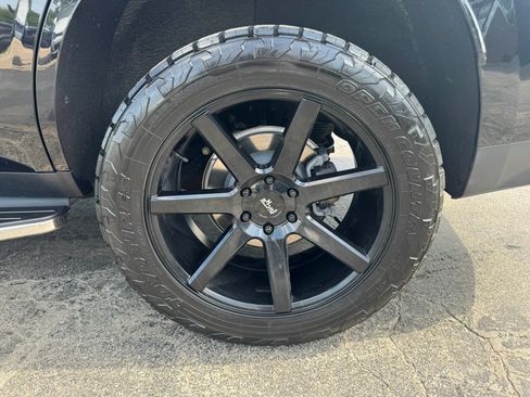 Used 2021 Chevrolet Tahoe LT w/ LT Signature Plus Package AWD/4WD image 50