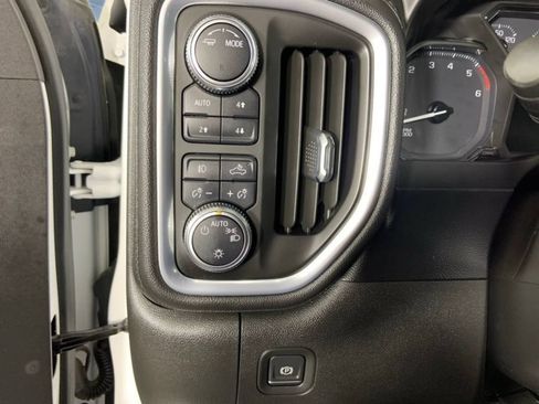 Used 2021 GMC Sierra 1500 Elevation w/ X31 Off-Road Package AWD/4WD image 26