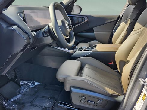 Certified 2025 BMW X3 xDrive30i w/ Premium Package image 12