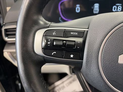 Used 2025 Kia Sportage EX image 20
