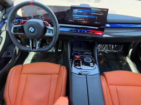 Used 2026 BMW M5 w/ Executive Package image 12