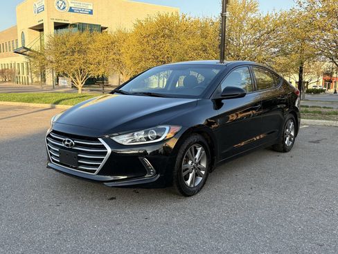 Used 2017 Hyundai Elantra Value Edition image 16