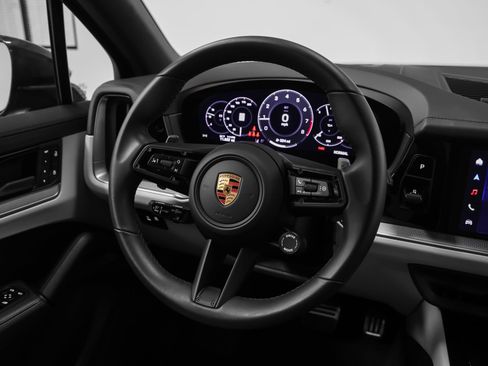 Certified 2026 Porsche Cayenne S AWD/4WD image 33