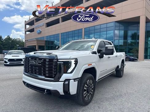 Used 2024 GMC Sierra 2500 Denali Ultimate AWD/4WD image 1