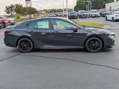 New 2026 Toyota Camry SE w/ Convenience Package